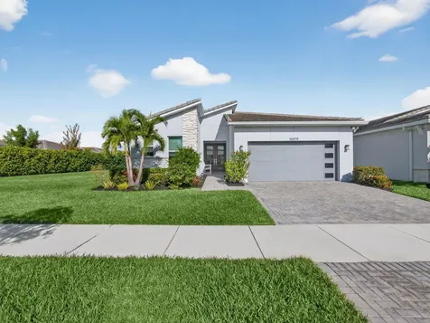 10479 Sw Aquila Way Port Saint Lucie FL 34987