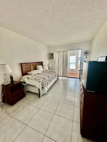 1080 Exeter Boca Raton FL 33434