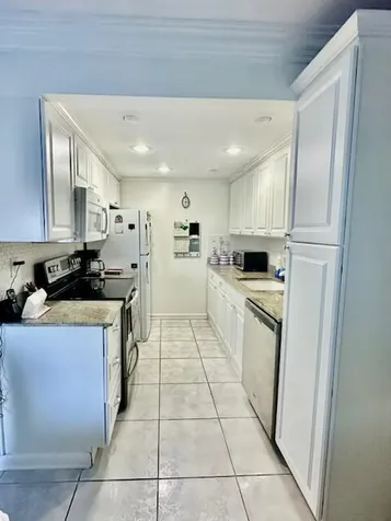 1080 Exeter Boca Raton FL 33434