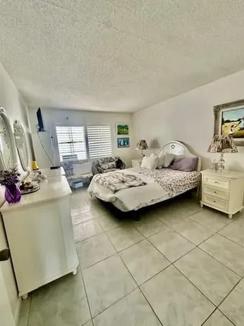 1080 Exeter Boca Raton FL 33434