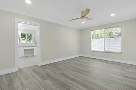 912 Se 8th Court Deerfield Beach FL 33441