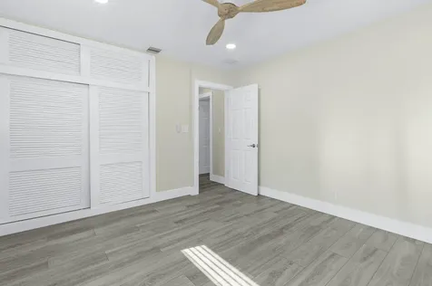 912 Se 8th Court Deerfield Beach FL 33441