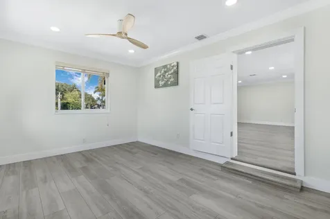 912 Se 8th Court Deerfield Beach FL 33441