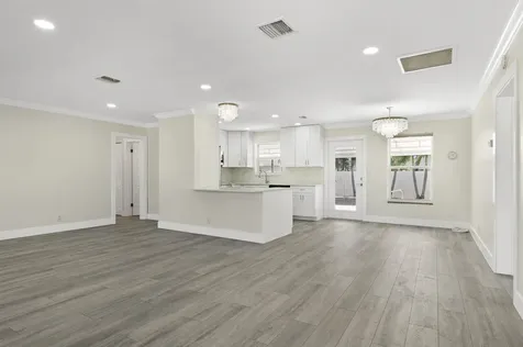 912 Se 8th Court Deerfield Beach FL 33441