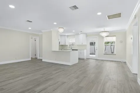 912 Se 8th Court Deerfield Beach FL 33441