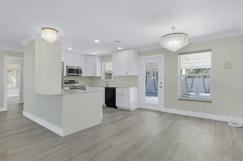 912 Se 8th Court Deerfield Beach FL 33441