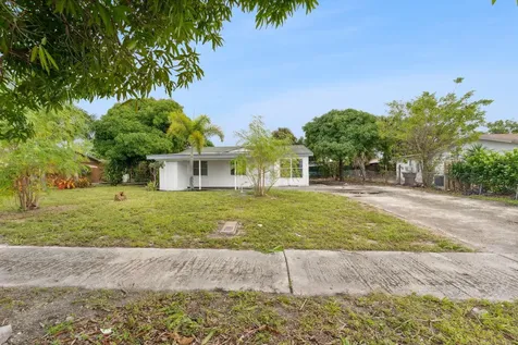 448 NW 3 Avenue Deerfield Beach FL 33441