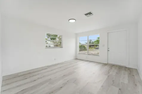 448 NW 3 Avenue Deerfield Beach FL 33441