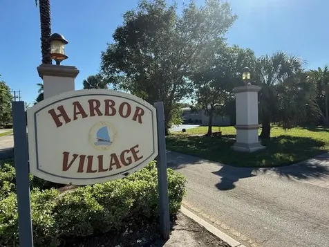 2320 Ne 13th Street Pompano Beach FL 33062