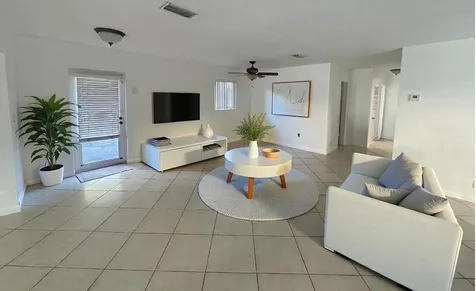 2320 Ne 13th Street Pompano Beach FL 33062