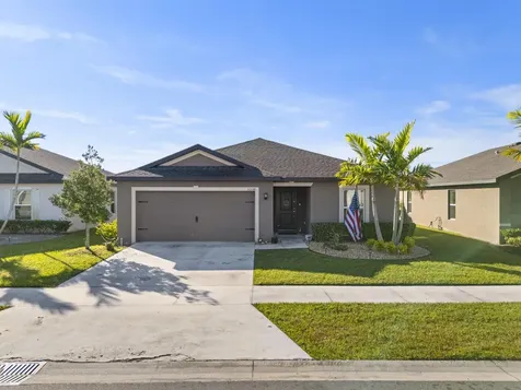 5536 Imagination Drive Fort Pierce FL 34947