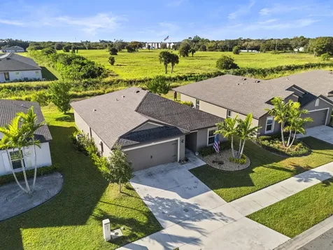 5536 Imagination Drive Fort Pierce FL 34947