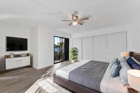 291 Woodland Road Palm Springs FL 33461