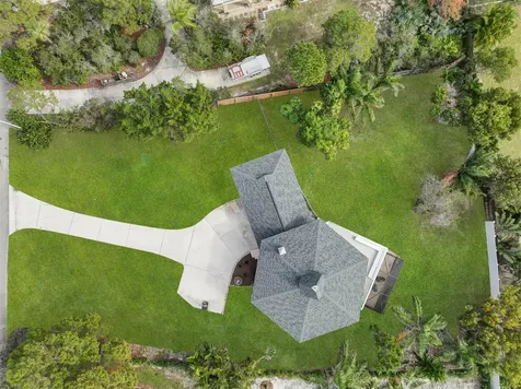 9752 Se Highborne Way Hobe Sound FL 33455