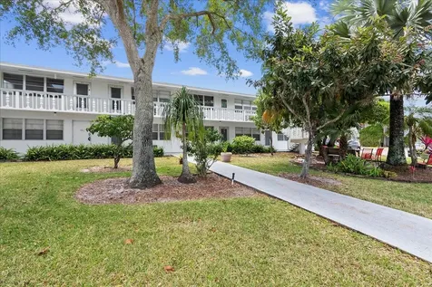 412 Sheffield Q West Palm Beach FL 33417