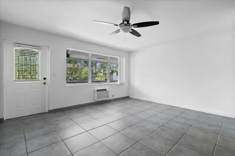 412 Sheffield Q West Palm Beach FL 33417