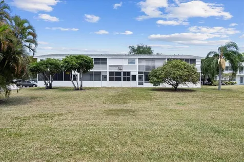 412 Sheffield Q West Palm Beach FL 33417