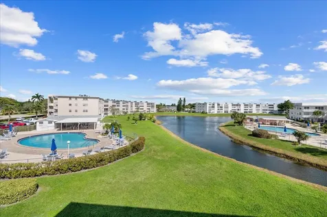412 Sheffield Q West Palm Beach FL 33417