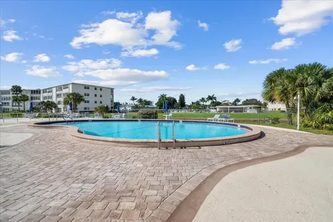 412 Sheffield Q West Palm Beach FL 33417