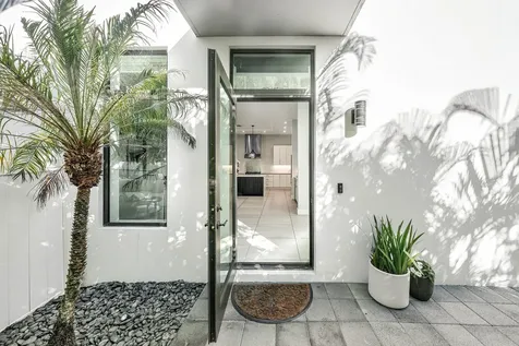 820 Ne 7th Avenue Delray Beach FL 33483