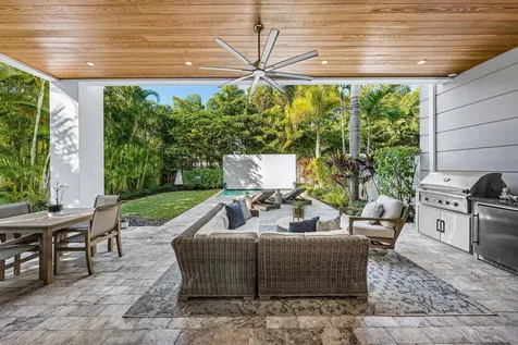 820 Ne 7th Avenue Delray Beach FL 33483