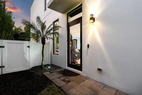 820 Ne 7th Avenue Delray Beach FL 33483