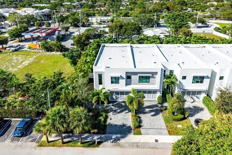 820 Ne 7th Avenue Delray Beach FL 33483