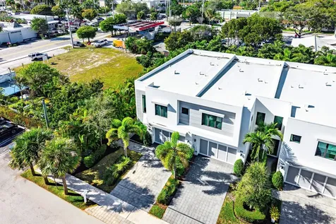 820 Ne 7th Avenue Delray Beach FL 33483