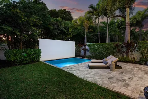 820 Ne 7th Avenue Delray Beach FL 33483
