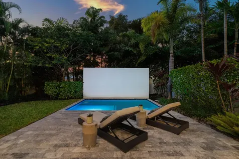 820 Ne 7th Avenue Delray Beach FL 33483