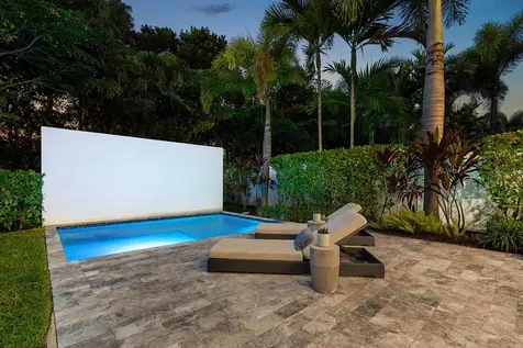 820 Ne 7th Avenue Delray Beach FL 33483