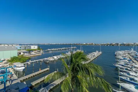 806 E Windward Way Lantana FL 33462