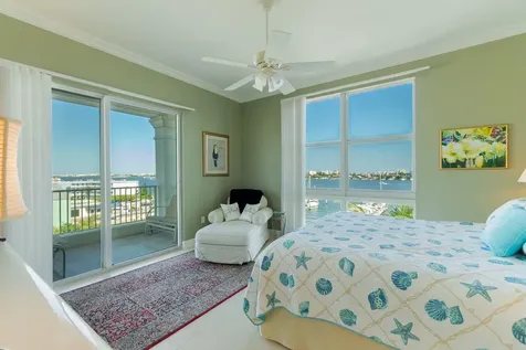 806 E Windward Way Lantana FL 33462