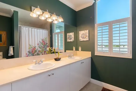 806 E Windward Way Lantana FL 33462