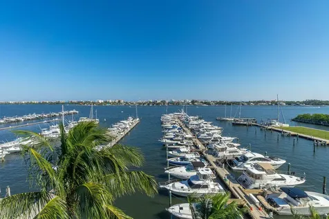 806 E Windward Way Lantana FL 33462