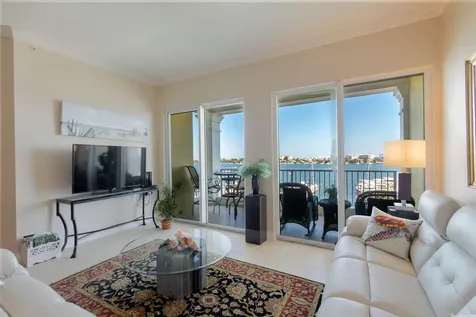 806 E Windward Way Lantana FL 33462