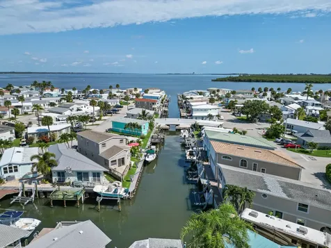 140 Nettles Boulevard Jensen Beach FL 34957