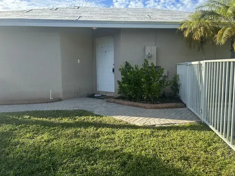 9201 NW 55th Street Sunrise FL 33351