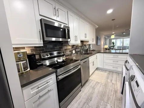 1360 Nw 19th Terrace Delray Beach FL 33445