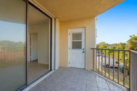 896 N Federal Highway Lantana FL 33462