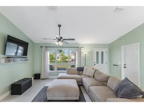 841 Williamson Avenue Sebastian FL 32958