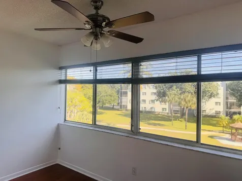 3178 Via Poinciana Lake Worth FL 33467