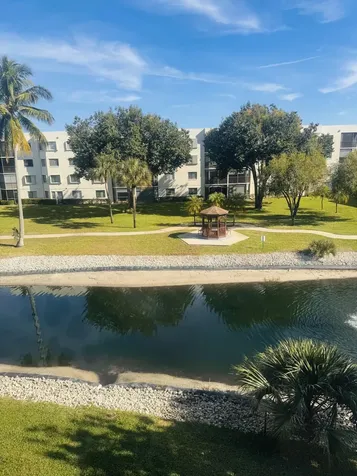 3178 Via Poinciana Lake Worth FL 33467