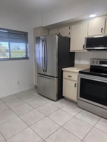 3178 Via Poinciana Lake Worth FL 33467