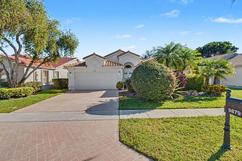 9879 Harbour Lake Circle Boynton Beach FL 33437