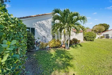 9879 Harbour Lake Circle Boynton Beach FL 33437