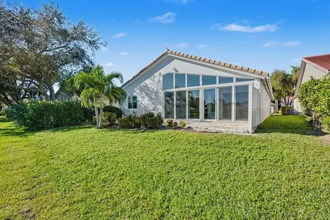 9879 Harbour Lake Circle Boynton Beach FL 33437