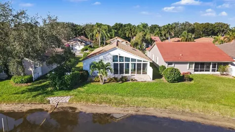 9879 Harbour Lake Circle Boynton Beach FL 33437