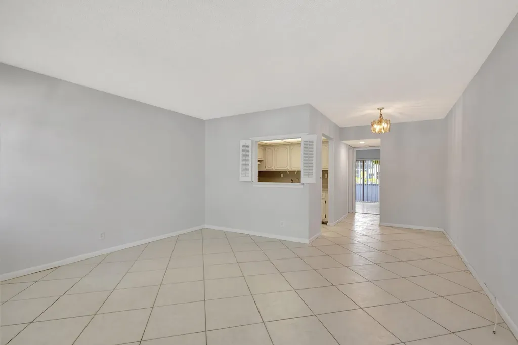 398 Sheffield Q West Palm Beach FL 33417