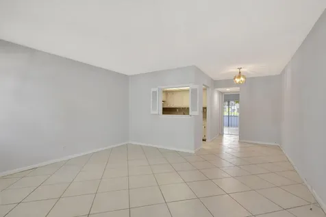 398 Sheffield Q West Palm Beach FL 33417